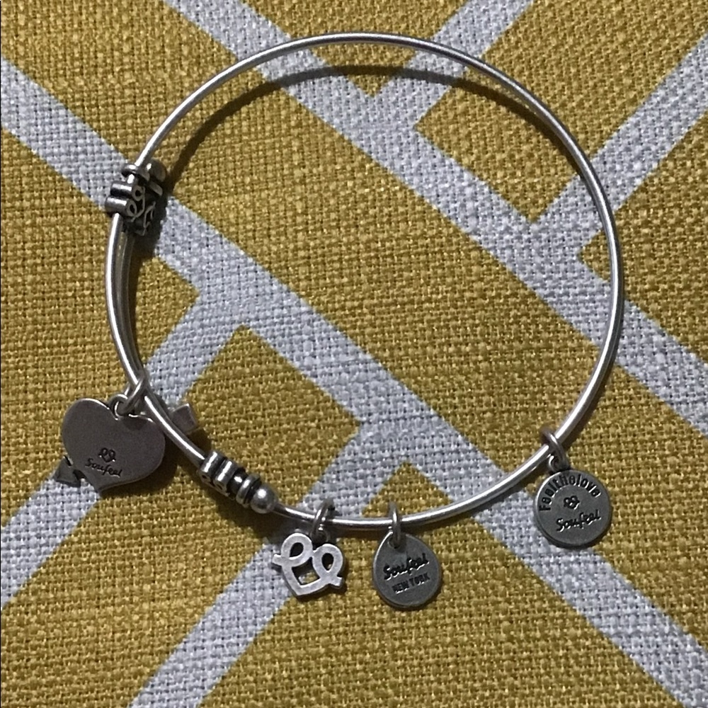 Charm bracelet
